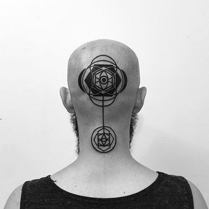 Geometric mandala tattoo by Daniel Matsumoto @Daaamn_ #DanielMatsumoto #Black #Blackwork #Linework #Linear #Geometric #Nature #Japan #Mandala #Headtattoo