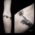 Delicate Michelangelo hands tattoo by Gael Ricci #GaelRicci #michelangelohands #michelangelo #sistinechapel #creationofadam #adam #god #hands #fineart #painting #art #blackwork