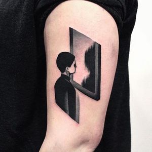Mirror tattoo by Denis Marakhin #maradentattoo #black #blackwork #blackandgrey #oddtattoo #mirror #denismarakhin #maraden