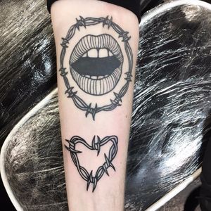 My love is like wire by Emily Malice #EmilyMalice #blackwork #newtraditional #mouth #barbedwire #heart #teeth #lips #valentine #linework #tattoooftheday