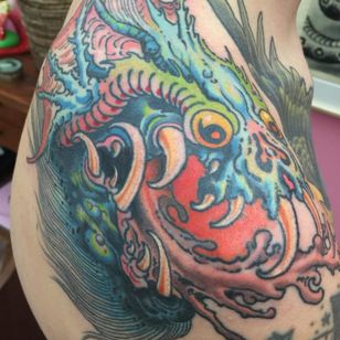 Tatuaje de Wendy Pham #WendyPham #TaikoGallery #WenRamen #neutraditional #color #Japanese #mashup #demon #yokai #monster #capture