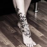 Awesome placement for a flower tattoo #DianaSeverinenko #floral #flower #blackwork