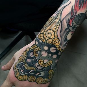 Tatuaje Perro Foo por Alejandro Lopez
