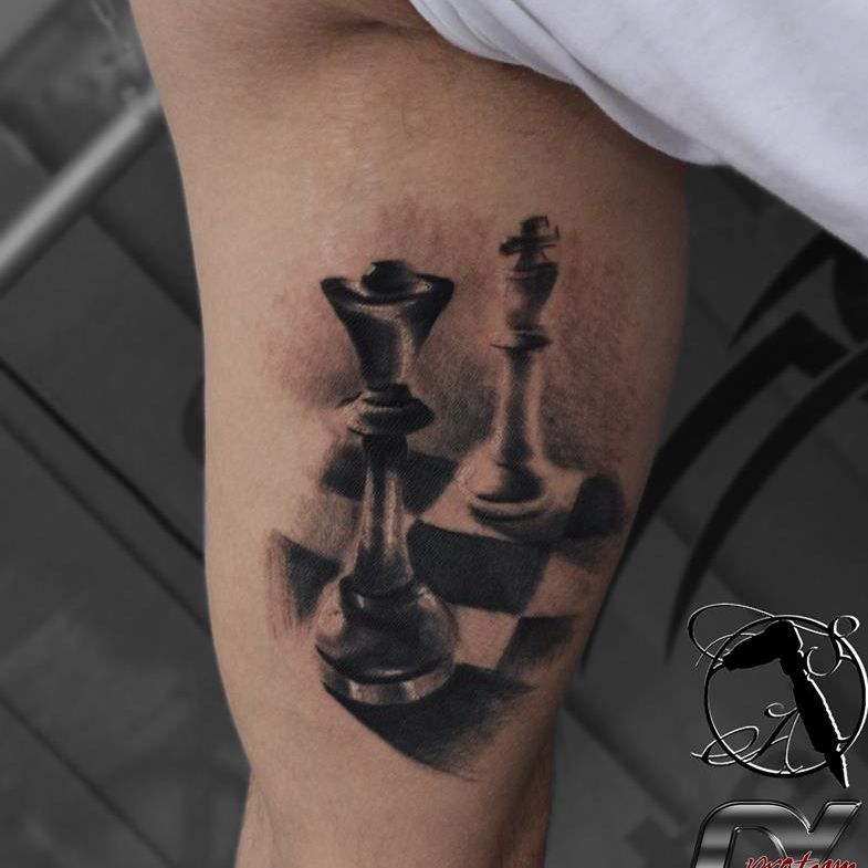 Tattoo uploaded by Filipe Lopes • #xadrez #chess #RafałBiliński #fromhell  #macabras #blackwork #pretoecinza #blackandgrey #tatuadorpolones  #talentodapolonia #brasil #brazil #portugues #portuguese • Tattoodo