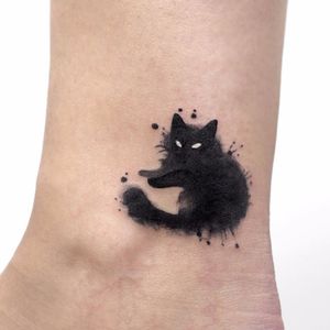 Vision of a black cat by Deborah Genchi #DeborahGenchi #deborart #debrartist #blackwork #watercolor #splatter #paint #cat #petportrait #tattoooftheday