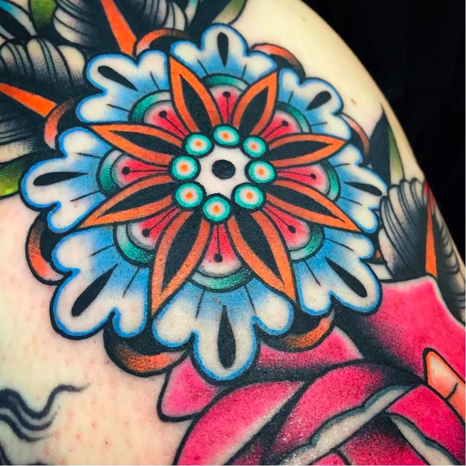 Pin by Bruna Val Magalhães on ink  Traditional mandala tattoo Vintage  flower tattoo Traditional tattoo flowers