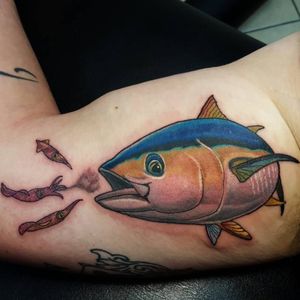 Those squid better look out. Tattoo by Charles Belñavis. (Via IG - tattuna)