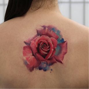 Tatuaje de rosa por Joice Wang #JoiceWang #watercolor #graphic #nature #rose