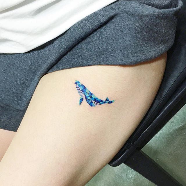 Tiny outline whale tattoo  Tattoogridnet