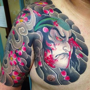 Cortar la cabeza / namakubi y sakuras por Horimatsu.  #Horimatsu # Estilo japonés # Tatuaje japonés #horimono #namakubi #severedhead #sakura