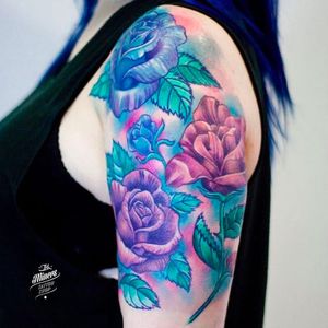 Ongoing rose half sleeve tattoo by Maya Kubitza (Photo: Instagram) #MayaKubitza #Poland #rose #roses #flowers