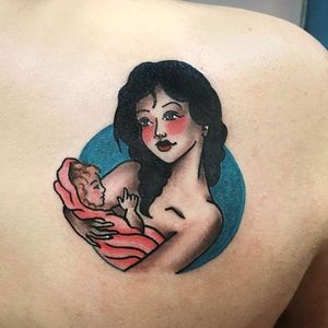 Mother and child by Mariza Seita. #mom #momtattoo #momtattooidea #tattooideaformoms