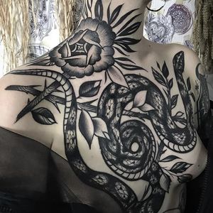 Blackwork by Esther de Miguel #EstherdeMiguel #blackwork #snake #rose #flower #tattoooftheday