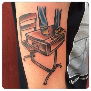 Dead Poet's Society reference, by @whitneyisanegativecreep #tabletattoo #colourtattoo #table #movie #deadpoetssociety #RobinWilliams