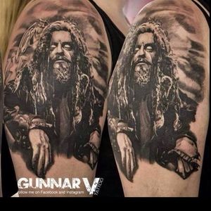 Rob Zombie tattoo by Gunnar V #robzombie #GunnarV #metal #musician #horrormovies #realistic #portrait #blackandgrey