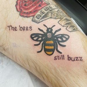 as abelhas continuam zumbindo #ManchesterTattooAppeal #campanha #tattoosolidaria #bee #abelha #manchester #reinounido