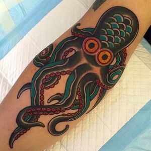 Rad octopus tattoo by Andrew Mcleod. #AndrewMcleod #traditionaltattoo #octopus #traditional