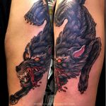 A fearsome traditional wolf tattoo by Valerie Vargas (IG— valeriemodernclassic). #color #tradition #ValerieVargas #wolf