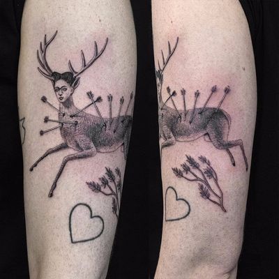 Love goes deep for Frida by Sven Rayen #SvenRayen #blackandgrey #illustrative #painting #FridaKahlo #deer #portrait #arrows #antlers #branch #nature #animal #heart #fineart #art #linework #tattoooftheday