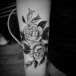 Awesome rose tattoo #pointilism #blackwork #bendoukakis #floral #rose #geometric #fineline #dotwork