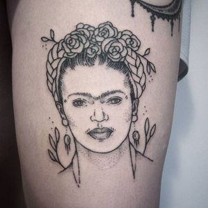 Handpoked Frida Kahlo tattoo by Teagan Campbell. #TeaganCampbell #handpoke #linework #portrait #fridakahlo #icon #feminist