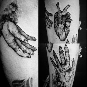 Incrível trabalho do tatuador Felipe Cesar #heart #hearttattoo #blackwork #broncotattoo #felipecesar