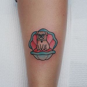 Pug prize by @sashimi_roll_tattooing #tinytattoo #smalltattoo #pug #clam #pearl #cute #SashaMezoghlian