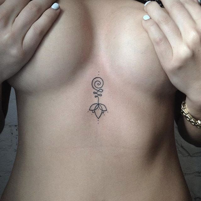11 Delicate Sternum Tattoo Ideas That Will Blow Your Mind  alexie