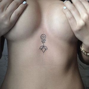 Handpoked sternum tattoo by Anya Barsukova. #AnyaBarsukova #handpoke #minimalist #sacredgeometry #microtattoo