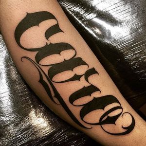 Caro Tattoo by Saul Lira #script #scripttattoo #lettering #letteringtattoo #letteringtattoos #customlettering #scriptartist #LAtattoos #SaulLira