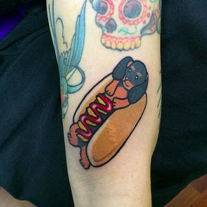 Hot Dog bun Tattoo by Maria Truczinski #MariaTruczinski #Cartoon #Kawaii #Cartoontattoo #Kawaiitattoo #Hotdog
