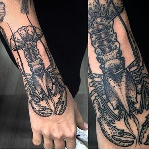 Blackwork lobster tattoo by Santiago Lobo. #blackwork #lobster #seacreature #SantiagoLobo #blckwork #btattooing