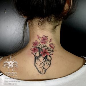 #MayaraCompulsiva #tatuadorasdobrasil #coração #heart #flores #flowers