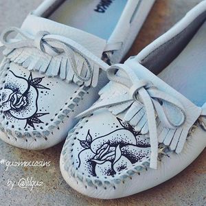 Dotwork Rose Hand-painted Shoes by Guz @LilGuz #LilGuz #Handpainted #Tattooed #Shoes #Tattooedshoes #Handpaintedshoes #Art #TattooArt #Dotwork #Blackwork #Rose #Moccasins #Guzmoccasins #artshare