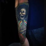 This skeleton is up to no good. Via Instagram jamie_schene #dayofthedead #jamieschene #diadelosmuertos #sugarskull #halloween #skull #skeleton #mexico
