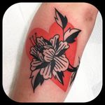 Black and Red by Leonie New (via IG-leonienewtattoos) #leonienew #traditional #color #girly #pretty #ChapelTattoo