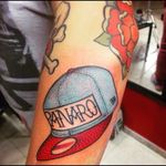 Cap tattoo by @bredzz #hattattoo #newera #colourtattoo #cap #captattoo