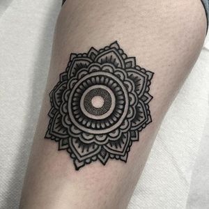Mandala Tattoo by Mark Jelliman #mandala #blackworkmandala #mandalatattoo #mandalatattoos #dotwork #dotworktattoos #geometric #blackwork #blackworktattoo #geometricblackwork #bestmandalas #MarkJelliman