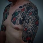 Koi Tattoo by Gotch #japanese #japanesetattoo #japanesetattoos #bestjapanesetattoos #classicjapanese #koi #japanesekoi #japaneseartists #Gotch #GotchTattoos