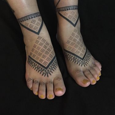 Tribal tattoos by Jenna Bouma #JennaBouma #tribaltattoos #stickandpoke #nonelectrictattoo #snp #blackwork #linework #geometric #pattern #shapes #dotwork #tribal #primitive #tattoooftheday