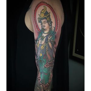 The iconic goddess-mother, Guan Yin, via Javier Betancourt (IG—javierbetancourt). #GuanYin #JavierBetancourt #traditional