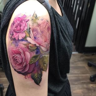 Ramo de Samantha Ford (a través de IG-samantha_ford_tattooers) #watercolor #flower #flora #painterlystyle #flowers #samford #samanthaford