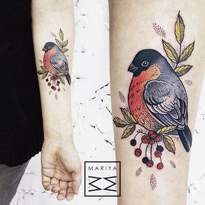 Delicate Bird Tattoo #bird #dotwork #colordotwork #subtletattoos #minimal #delicatetattoos #MariyaSummer