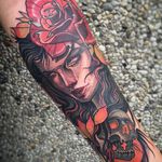Neo Traditional Girl Tattoo by Isnard Barbosa #NeoTraditional #NeoTraditionalTattoos #NeoTraditionalWoman #NeoTraditionalGirl #skull #rose