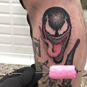 Venom Tattoo by Alex Ciliegia #venom #handpoked #handpoke #handpokeartist #stickandpoke #dotwork #handpokedportrait #AlexCiliegia