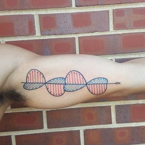 Electromagnetic waves by Nate Smalley. (via IG - natesmalleytattooer) #ScienceTattoo #Science #ScienceTattoos #NerdTattoo #Waves #ElectromagneticWaves