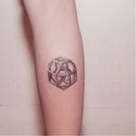 Geometric tattoo by Ponto Tattoo #PontoTattoo #dotwork #pointillism #small #geometry