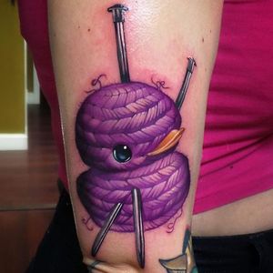 Knitting themed rubber ducky tattoo by Steven Compton. #newschool #rubberduck #StevenCompton #rubberducky #knitting
