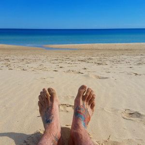 Beach life! Richy Reynolds #richyreynolds #tattooartist #travel #foottattoo #ukartist