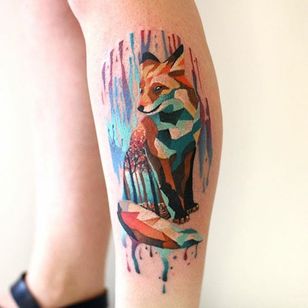 Tatuaje de zorro por Martynas Šnioka # fox # fox tattoo #watercolor #watercolortattoo #abstract #abstracttattoo #graphic #graphictattoo #lithuanian #MartynasSnioka